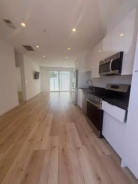 20711 15 Bryant St, Winnetka, CA 91306 photo 6