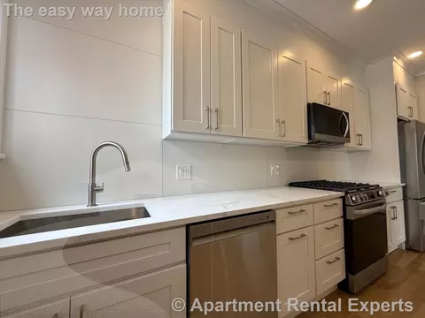 35 Gore St #2, Cambridge, MA 02141