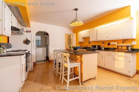 11 Hinckley St #1, Somerville, MA 02145