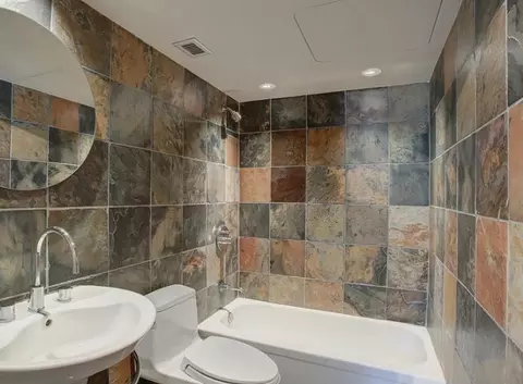 3600 Montrose Blvd #1228, Houston, TX 77006