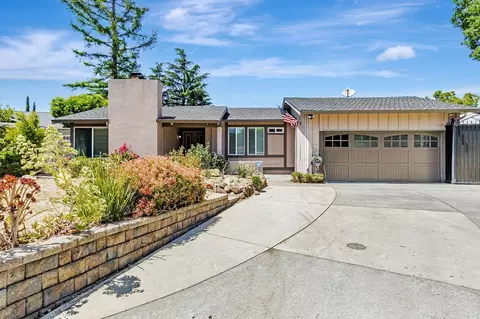 13431 Holiday Ct, Saratoga, CA 95070