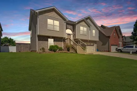 1213 Chinook Cir, Clarksville, TN 37042