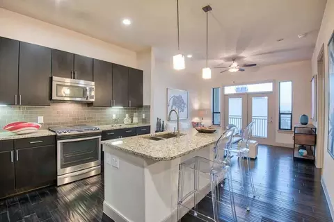 2098 Smith St #MTR1, Houston, TX 77002