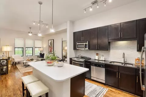 1900 Yorktown St #19YT1, Houston, TX 77056