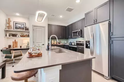 91 Jensen Dr #RSOTR, Houston, TX 77020