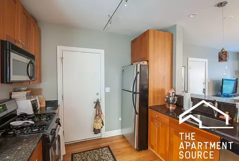 3810 N Sheffield Ave #1E, Chicago, IL 60613