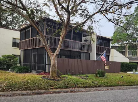 700 Starkey Rd, Largo, FL 33771