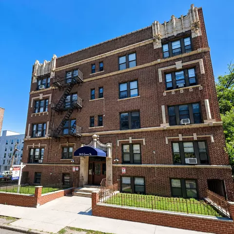 24 S Grove St #C05C, East Orange, NJ 07018