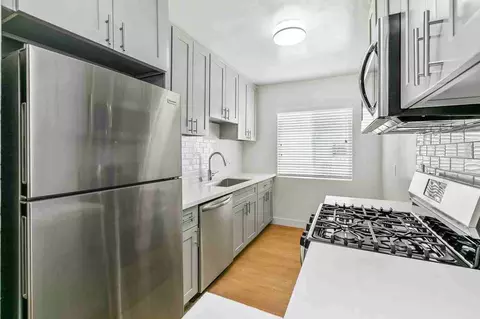 1911 S Palm Grove Ave #4, Los Angeles, CA 90016