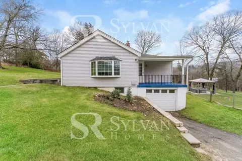 1108 Boyerview St, Bethel Park, PA 15102