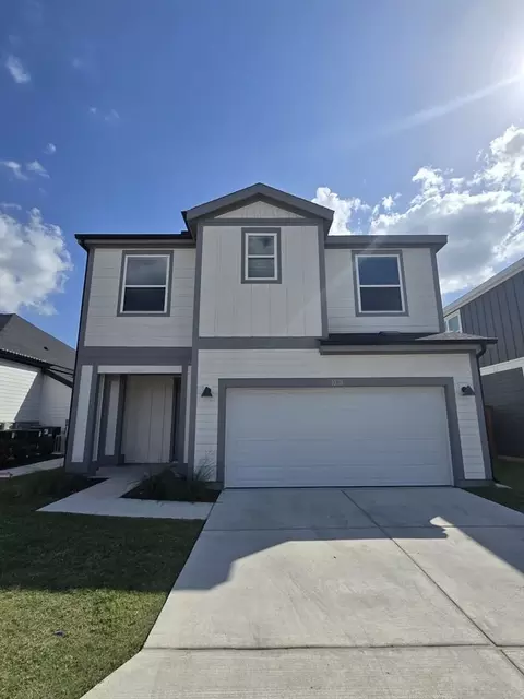 619 Creekside Cmn #4-35, New Braunfels, TX 78130