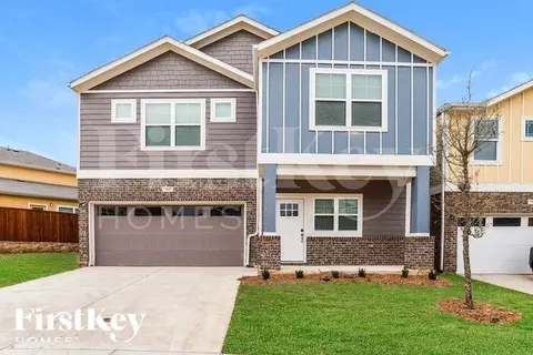 315 Niki Dr, Lewisville, TX 75057