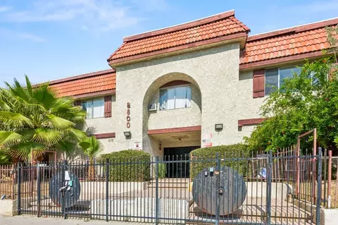 8800 Cedros Ave, Los Angeles, CA 91402