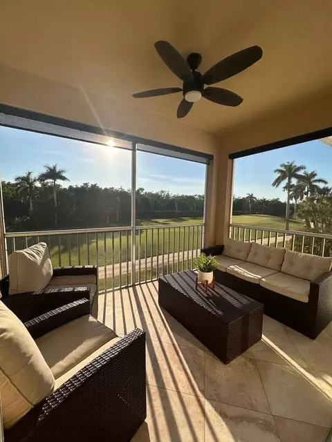 4650 Yacht Harbor Dr, Naples, FL 34112