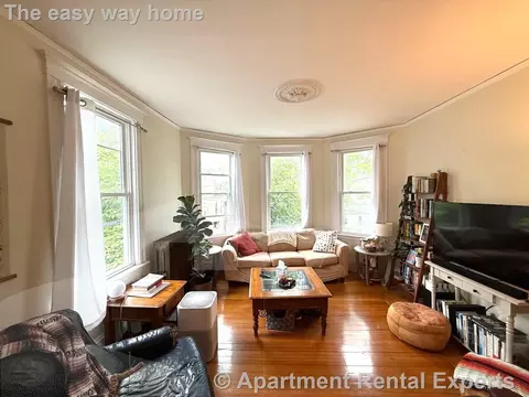 13 Standish St, Cambridge, MA 02138