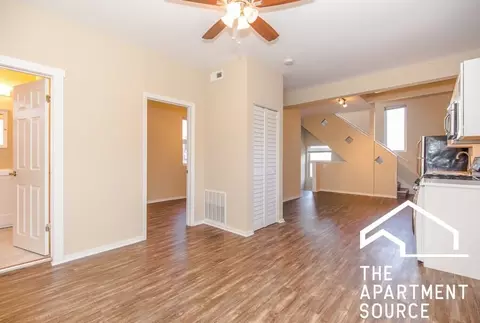2445 N Clybourn Ave #2F, Chicago, IL 60614
