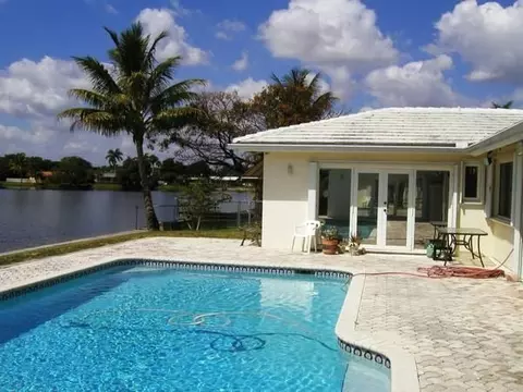 7130 SW 9th St, Plantation, FL 33317