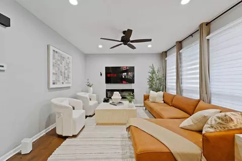 kedvale ct, Bolingbrook, IL 60440
