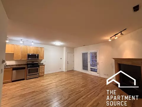 3349 N Clark St #1SW, Chicago, IL 60657