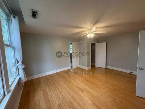 221 Congress St #3, Charleston, SC 29403
