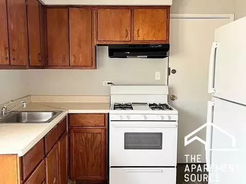 1686 N 1st Ave #5, Melrose Park, IL 60160