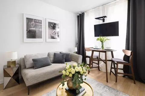 w 44th st, New York, NY 10036