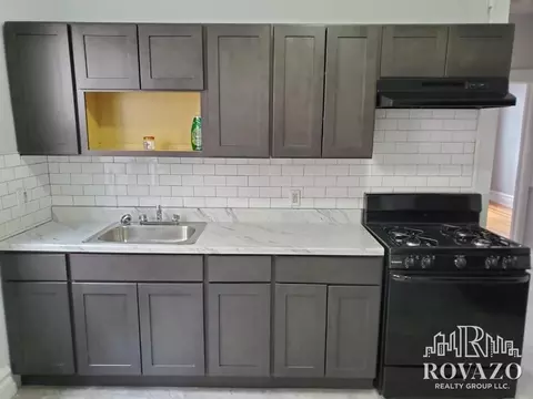81 Montgomery Ave #2, Newark, NJ 07108