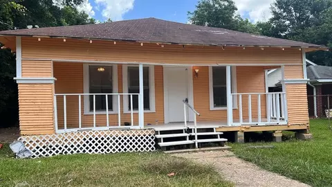 755 Doucette St, Beaumont, TX 77701