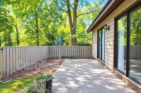 324 Skylark Cir, Greer, SC 29650