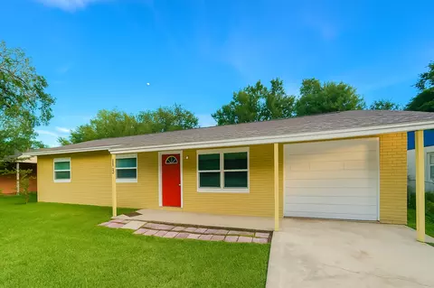 1918 Selleen Dr, Eustis, FL 32726