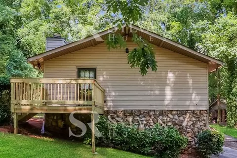3831 Chattahoochee Dr, Douglasville, GA 30135