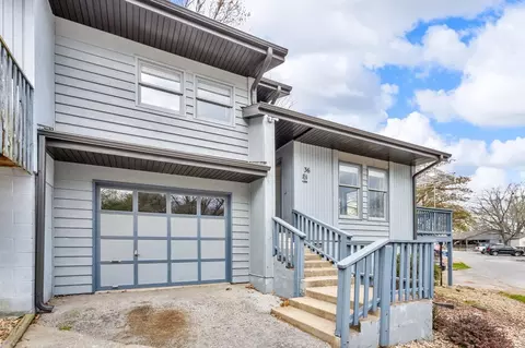 36 Estes Dr, Bella Vista, AR 72715