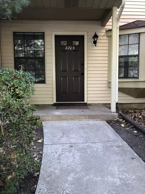 2203 Timber Oaks Rd #2203, Edison, NJ 08820