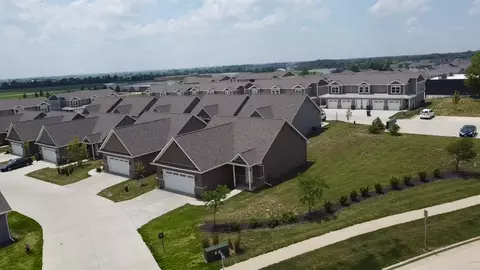 1111 Vision Cir UNIT A, Mahomet, IL 61853