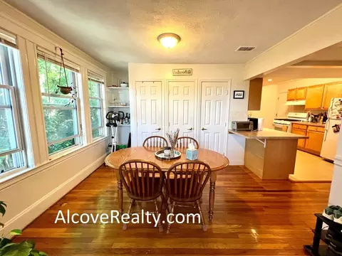 223 Summer St #3L, Somerville, MA 02143