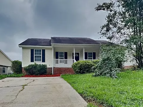 3724 Capps Hill Dr, Charlotte, NC 28216