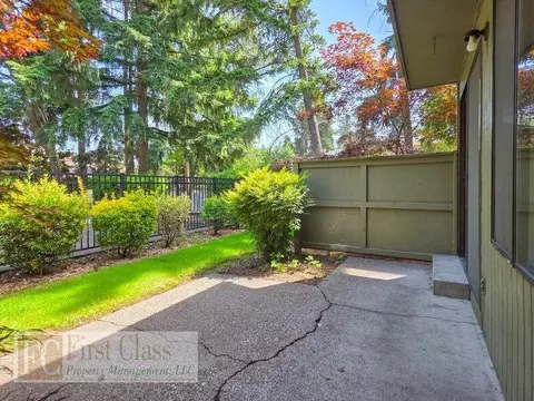 4860 SW Murray Blvd, Beaverton, OR 97005