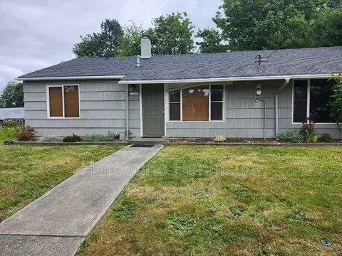 1742 Anderson St, Bremerton, WA 98312