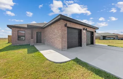 1117 Escondido Ln W #B, Harlingen, TX 78550