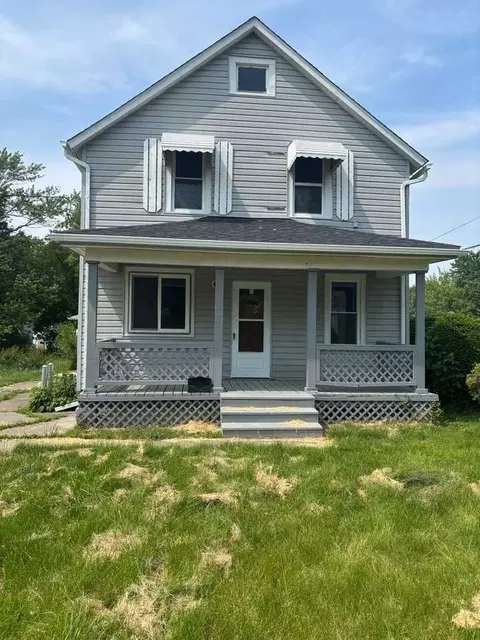 607 E 34th St, Lorain, OH 44055