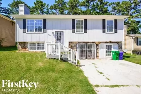 5598 Emerald Gln, Stone Mountain, GA 30088