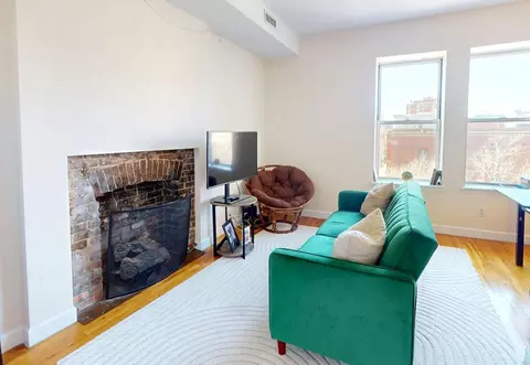 2099 5th Ave #3, New York, NY 10035