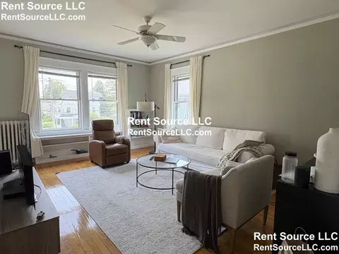 1619 Centre St #TOP, Newton, MA 02461