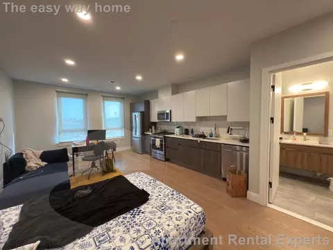 9 Central St #209, Somerville, MA 02143
