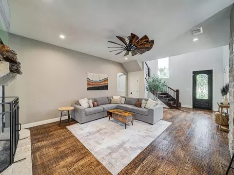 cove dr, Denton, TX 76208
