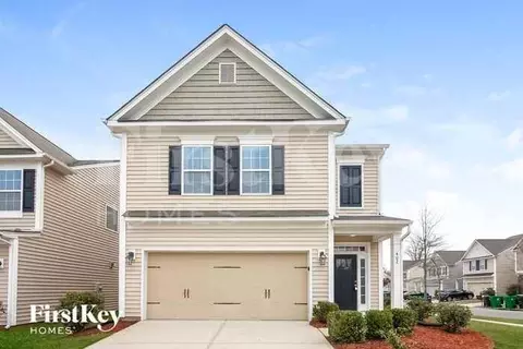 402 Knothole Ln, Charlotte, NC 28214