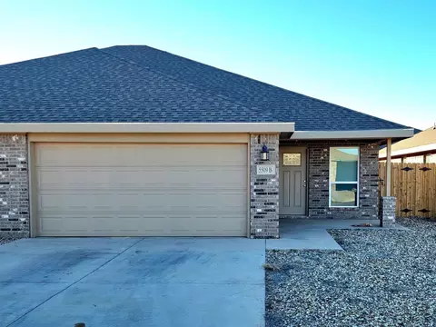 5509 Kemper St #B, Lubbock, TX 79416