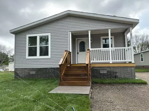 492 Cimarron, Lake Elmo, MN 55042