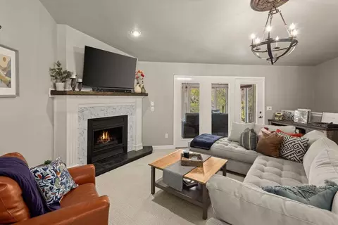 singleton cir, Bella Vista, AR 72715