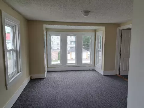 96 Calmar St #2F, Brockton, MA 02301